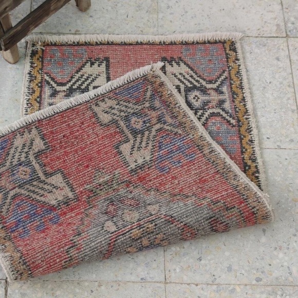 Vintage Turkish Rug - Picture 2 of 3